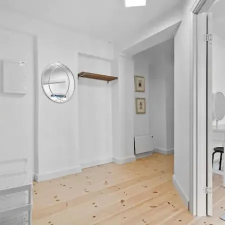 In The Heart Of Historic Apartment